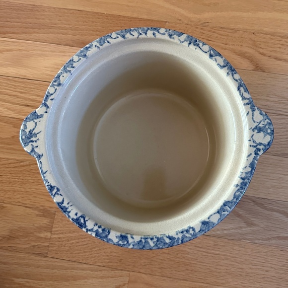 Robinson Ransbottom Pottery Co. Roseville Ohio Pot with Lid 1.5 Qt. Blue Cream - Picture 11 of 13